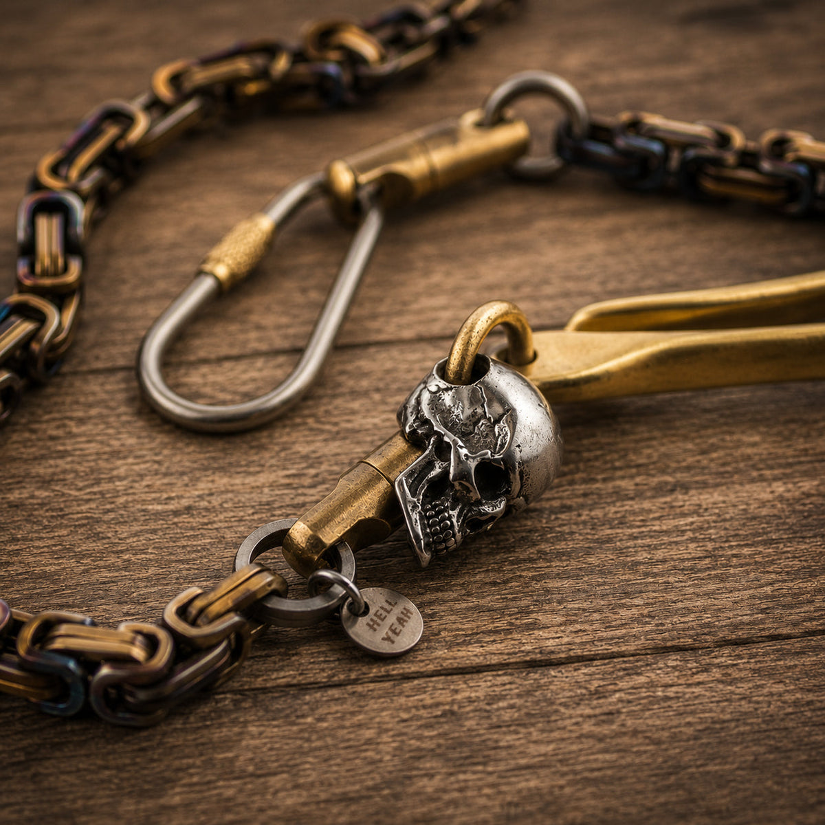 Cadenas Garage